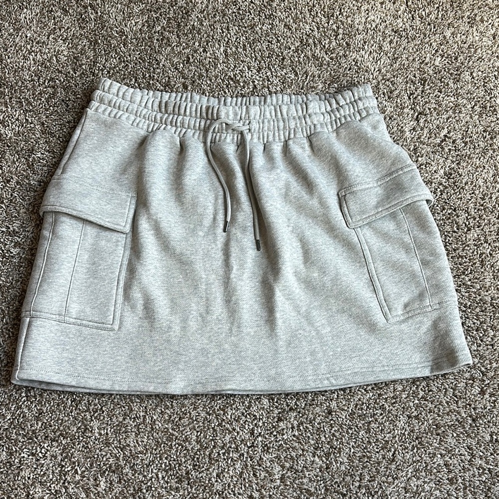 Universal Thread Gray Cargo Skirt